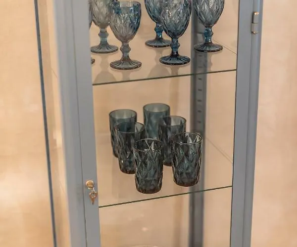 Hidden Treasure Suites * Vóthon