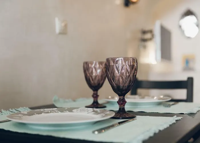 Hidden Treasure Suites Vóthon